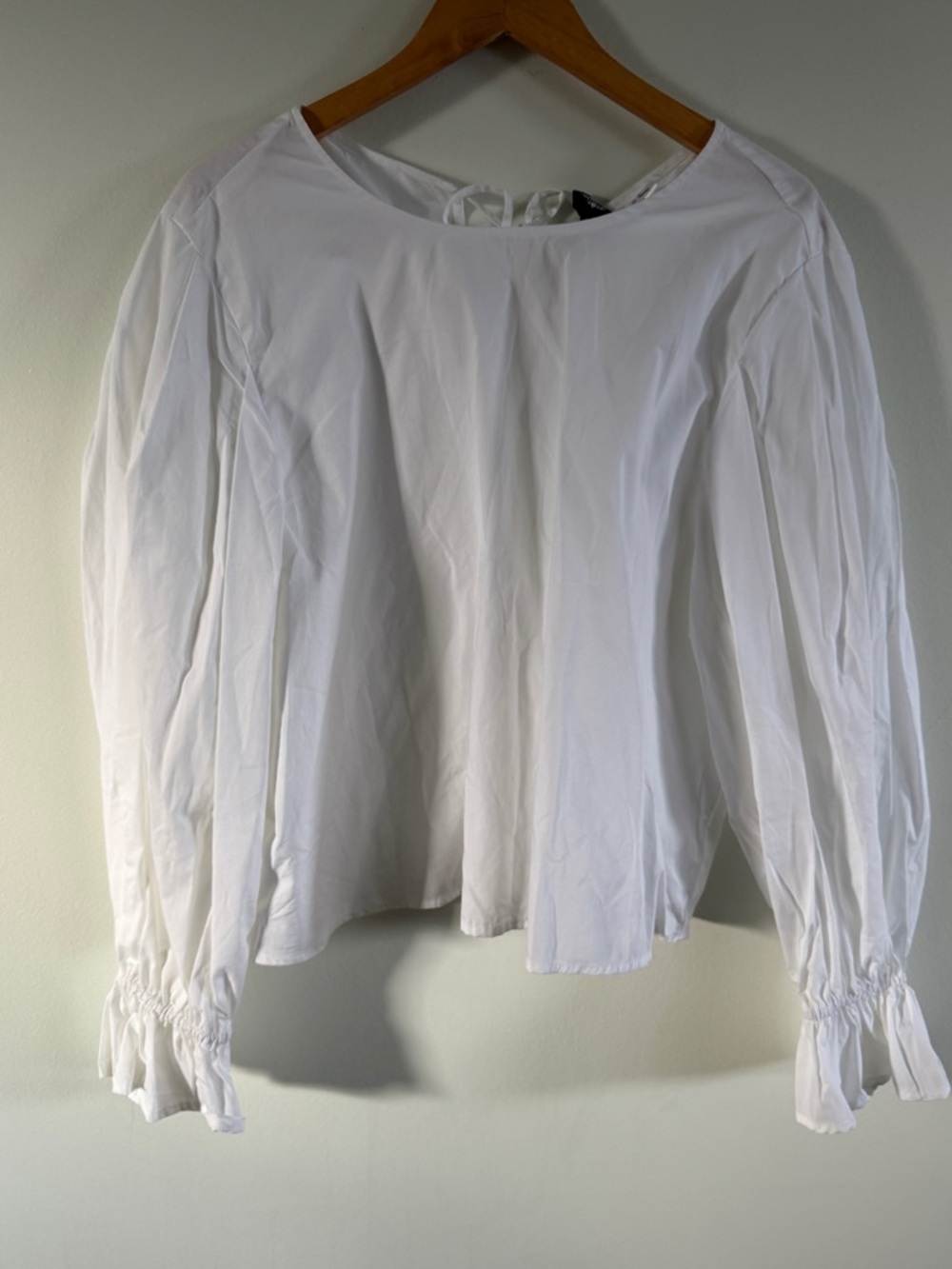 Divided White Long-Sleeve Ruffled Cuff Blouse XL New